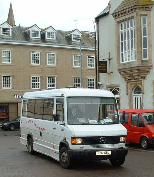 Truronian Mercedes-Benz 711D Autobus Classique N212KBJ