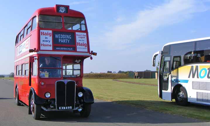 London Transport AEC Regent 3RT Sauders RT1396